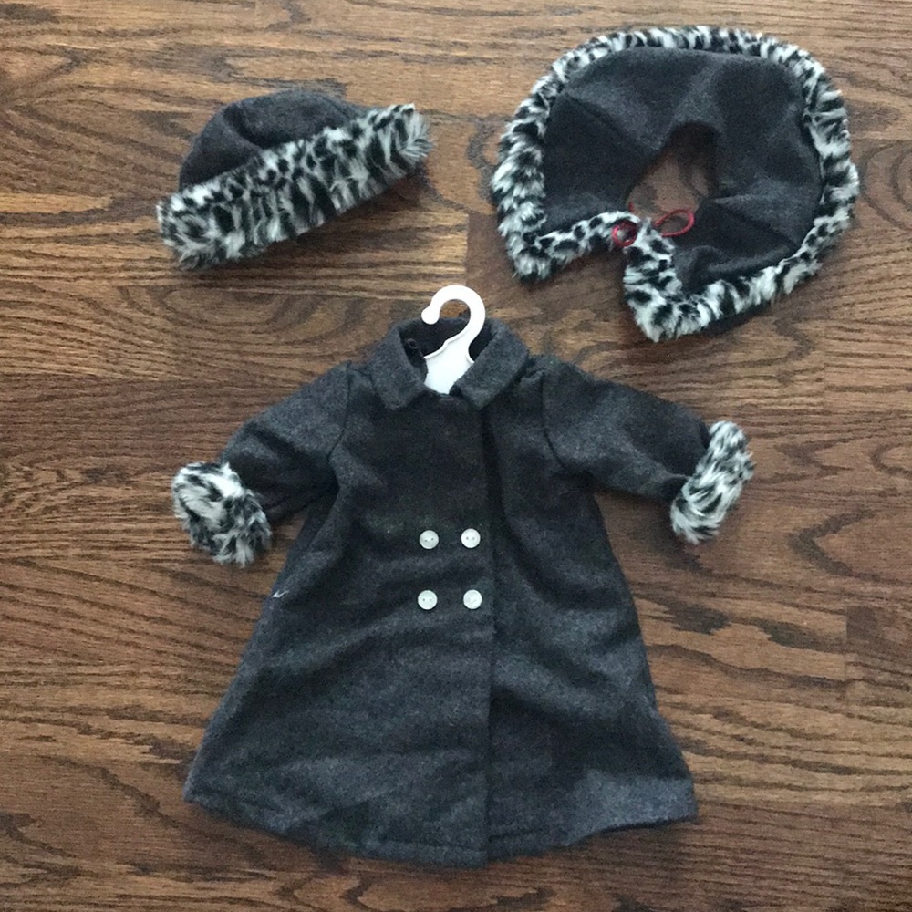 Nellie’s Holiday Coat American Girl RARE